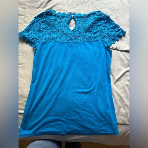 Simply Styled Petite Lace Top - Size M - Picture 4 of 5